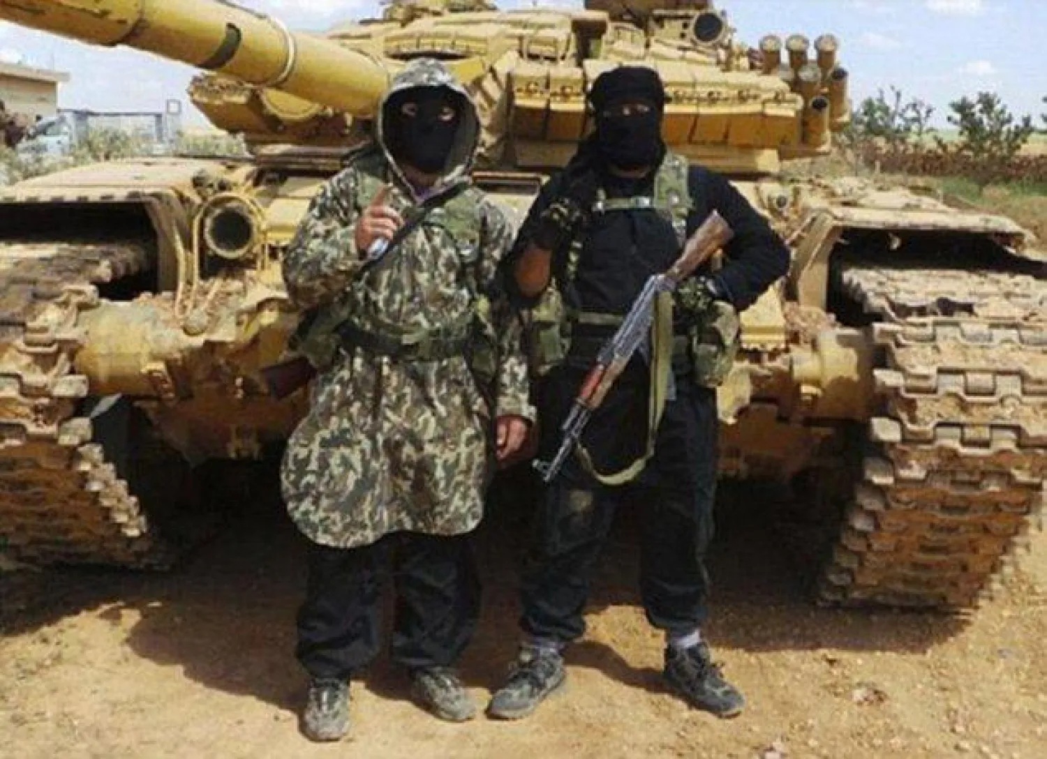 بريطانيا: محاربة «داعش» بتجفيف منابعه المالية