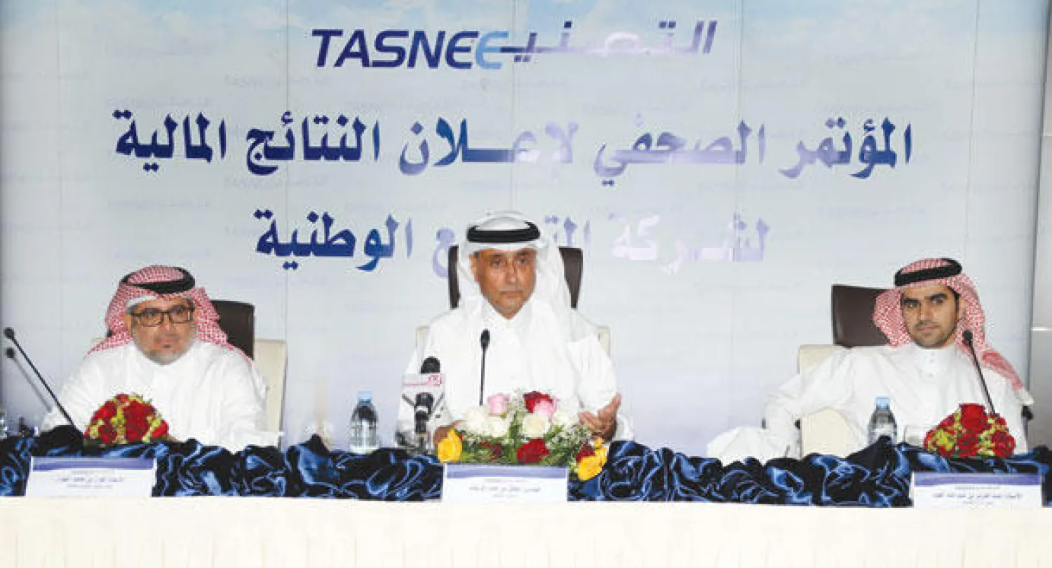 مؤشر قطاع الصناعات البتروكيماوية فقد يوم أمس 2% من قيمته متأثرًا بتراجع سهم شركة {التصنيع الوطنية} ({الشرق الأوسط})