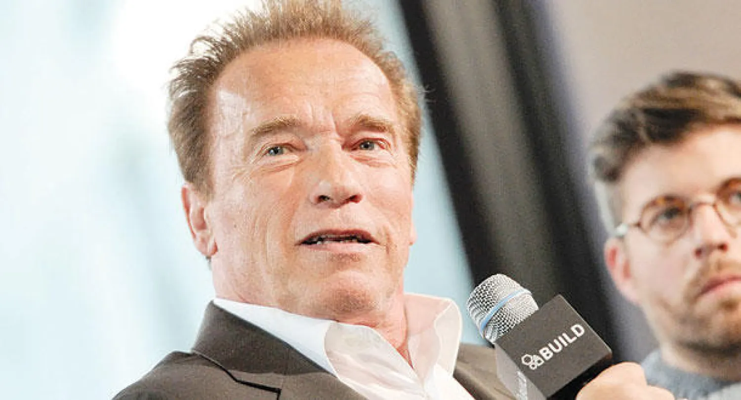 أرنولد شوارزنيغر يكشف عن وجهه العاطفي الرقيق مع «ماجي»