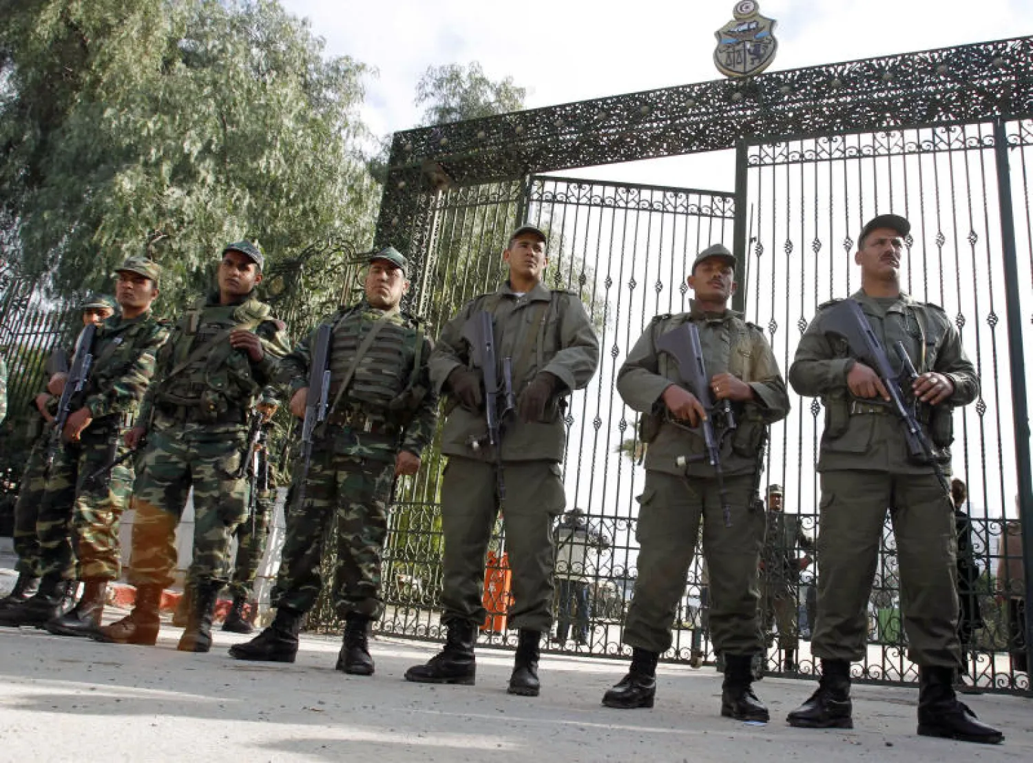 الجيش التونسي: هجوم لعناصر مسلحة في منطقة جبلية غرب تونس