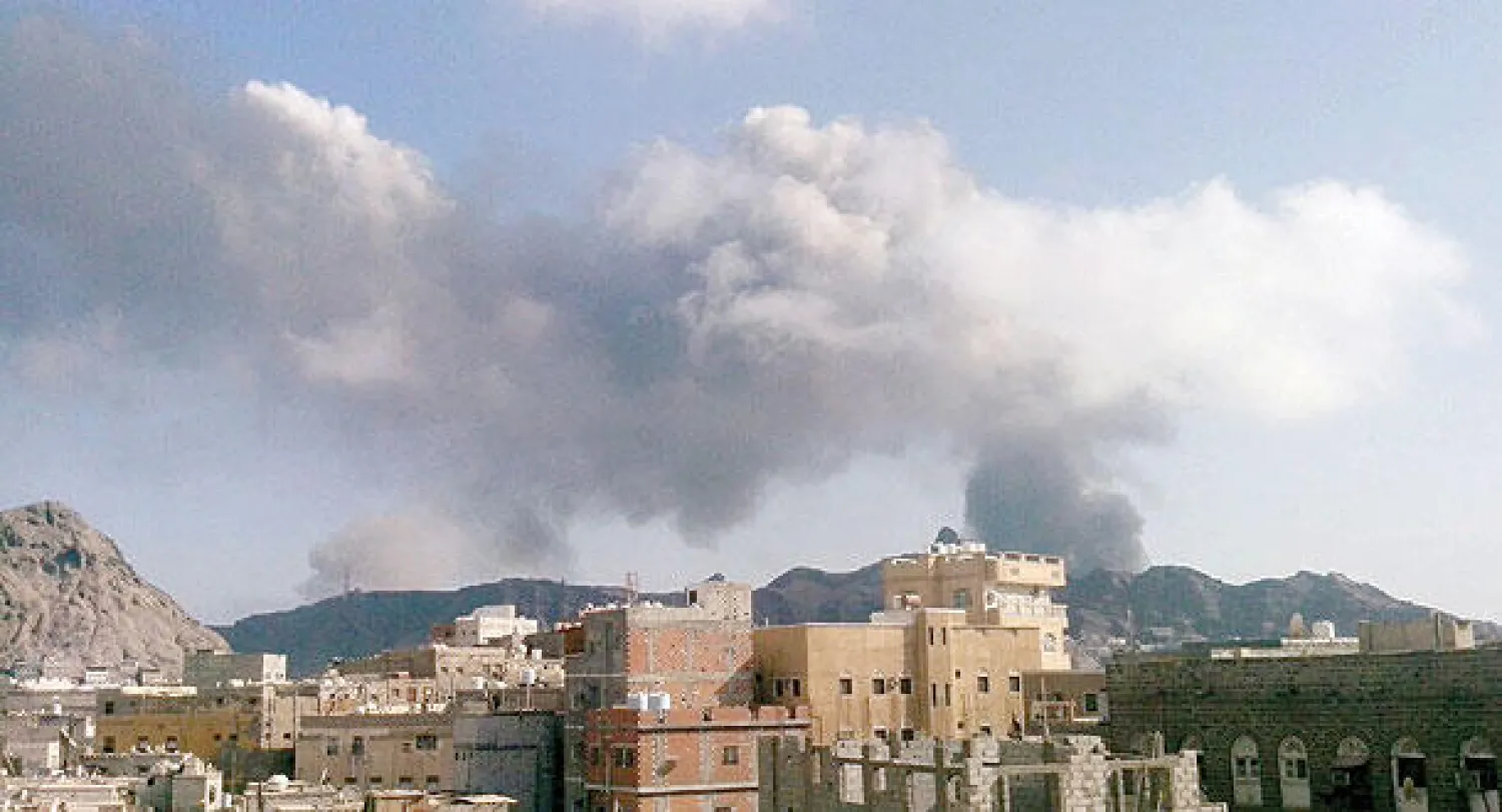 طيران التحالف يستهدف الميليشيات الحوثية في جبل حديد ({الشرق الأوسط})