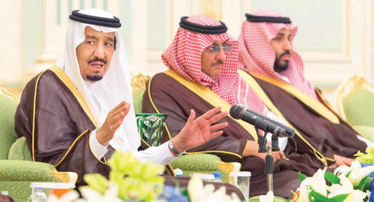 السعوديون يبايعون سيوف سلمان