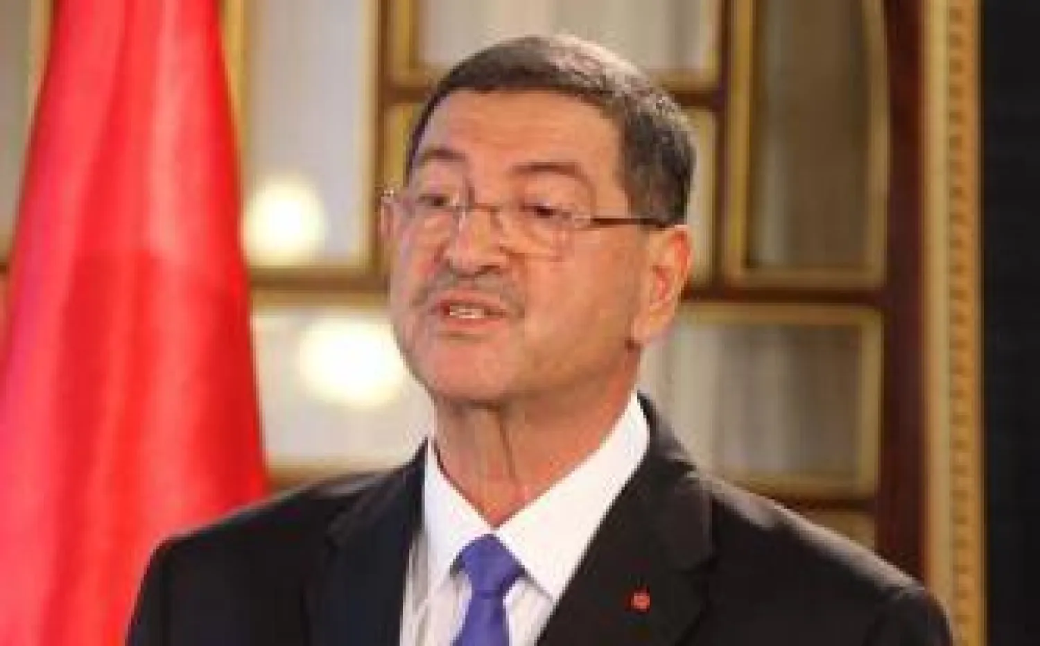 الحكومة التونسية تعتزم رفع أجور آلاف الموظفين بالقطاع العام