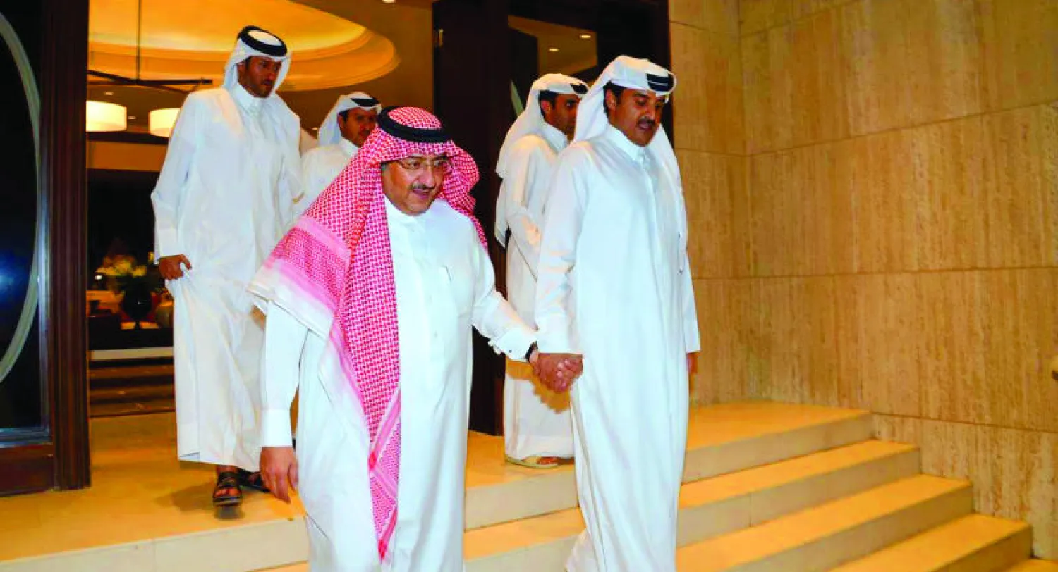 ولي العهد السعودي بعد لقائه أمير قطر في الرياض أمس (واس)