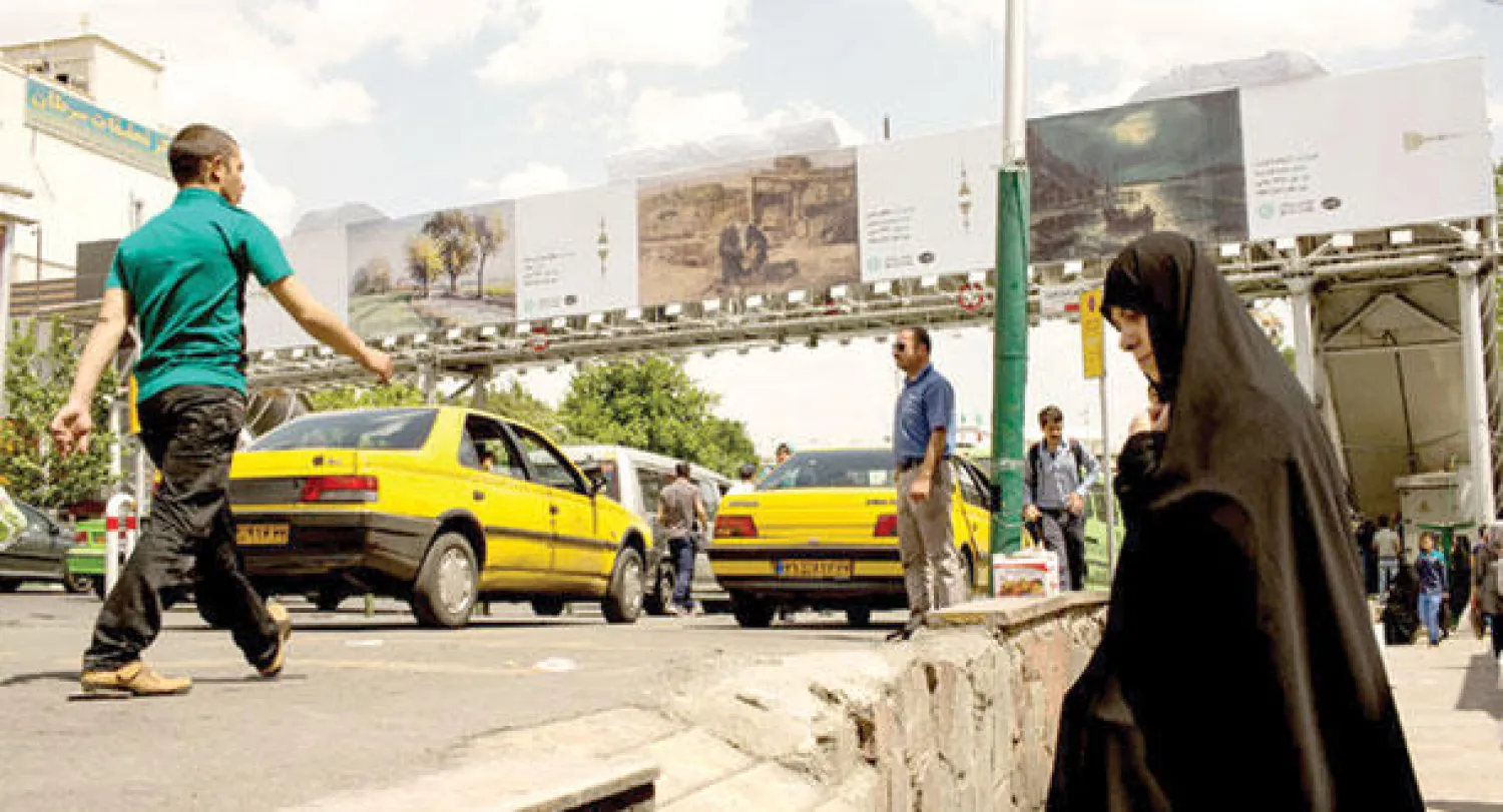 رسومات الفنانين العالميين تطل على قلب العاصمة طهران (نيويورك تايمز)