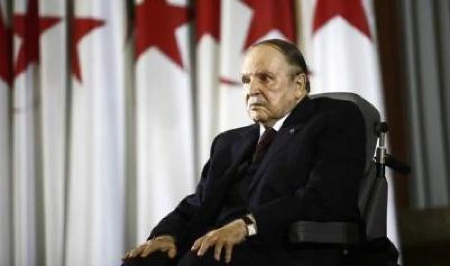 تعديل وزاري مفاجئ في الجزائر