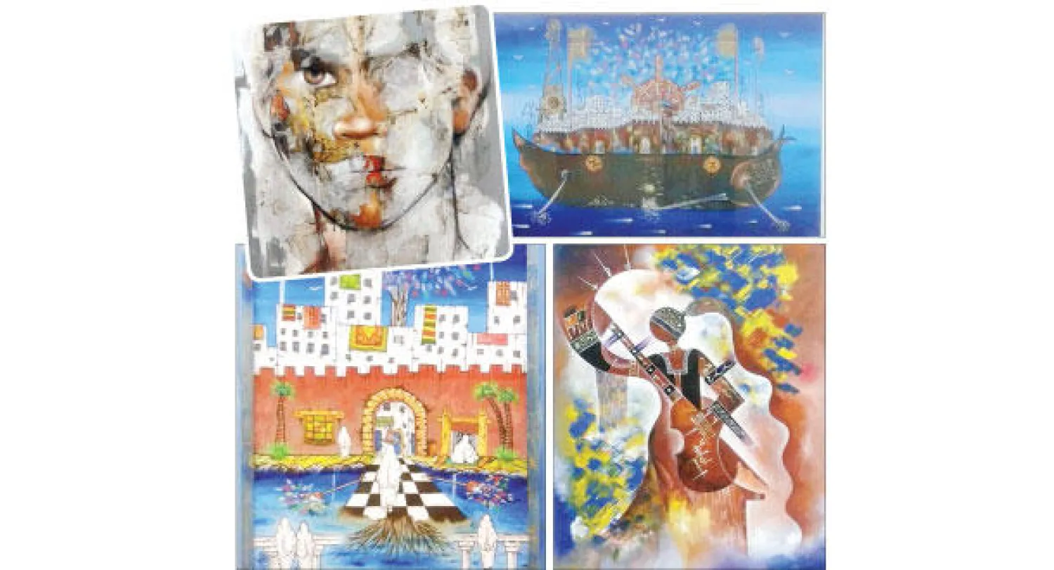 جانب من أعمال الفنانين التشكيليين المشاركين في المعرض الجماعي ضمن فعاليات مهرجان «كناوة»، بالصويرة («الشرق الأوسط»)