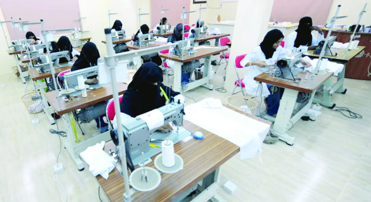 تطبيق المعايير المالية الدولية فرصة تواجه بها الشركات السعودية تحديات 2016