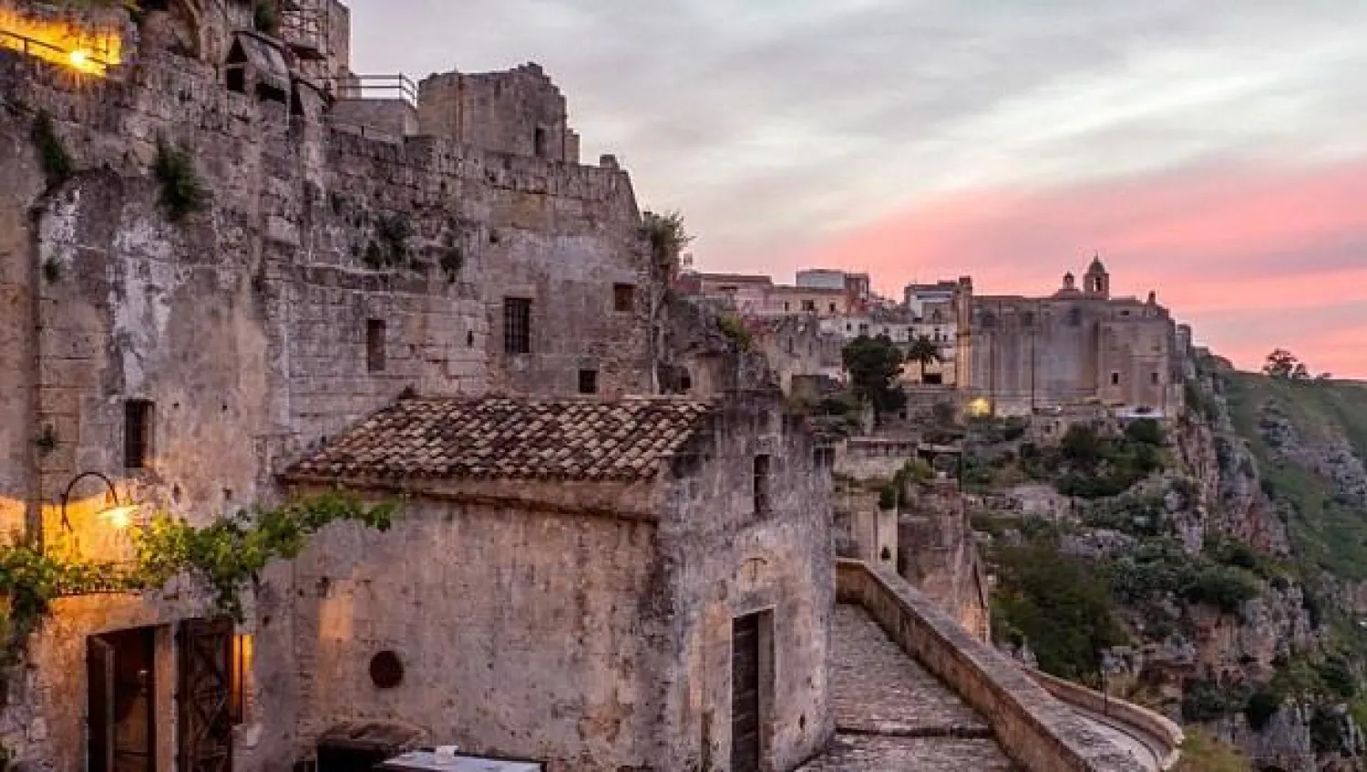 منازل ساحرة في إيطاليا للبيع مقابل يورو واحد