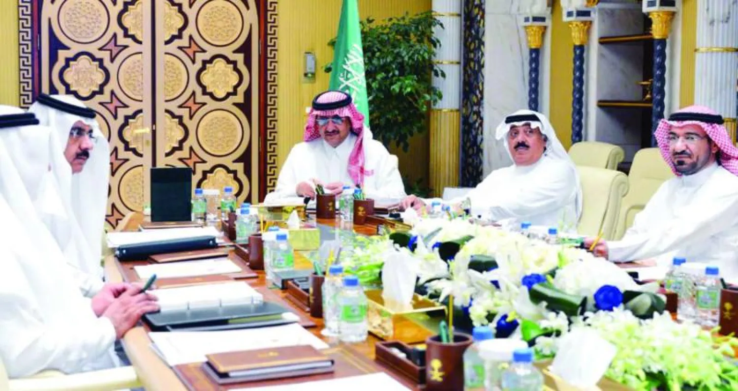 مجلس الشؤون السياسية والأمنية اجتمع أمس برئاسة الأمير محمد بن نايف ولي العهد السعودي بحضور الأمير متعب بن عبد الله وزير الحرس الوطني وأعضاء المجلس (واس)