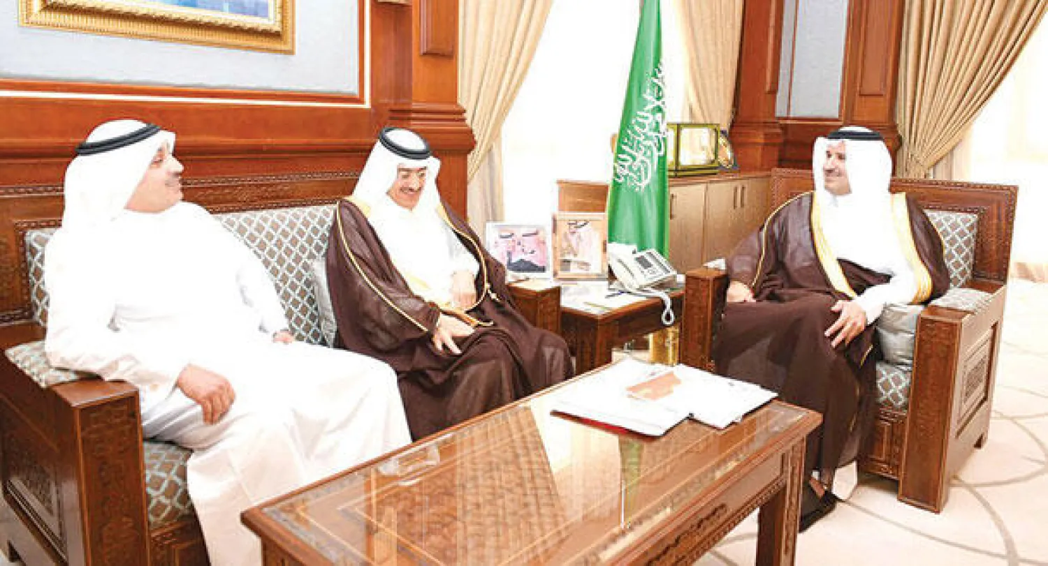 الأمير فيصل بن سلمان مع وزير الحج الدكتور بندر بن محمد حجار