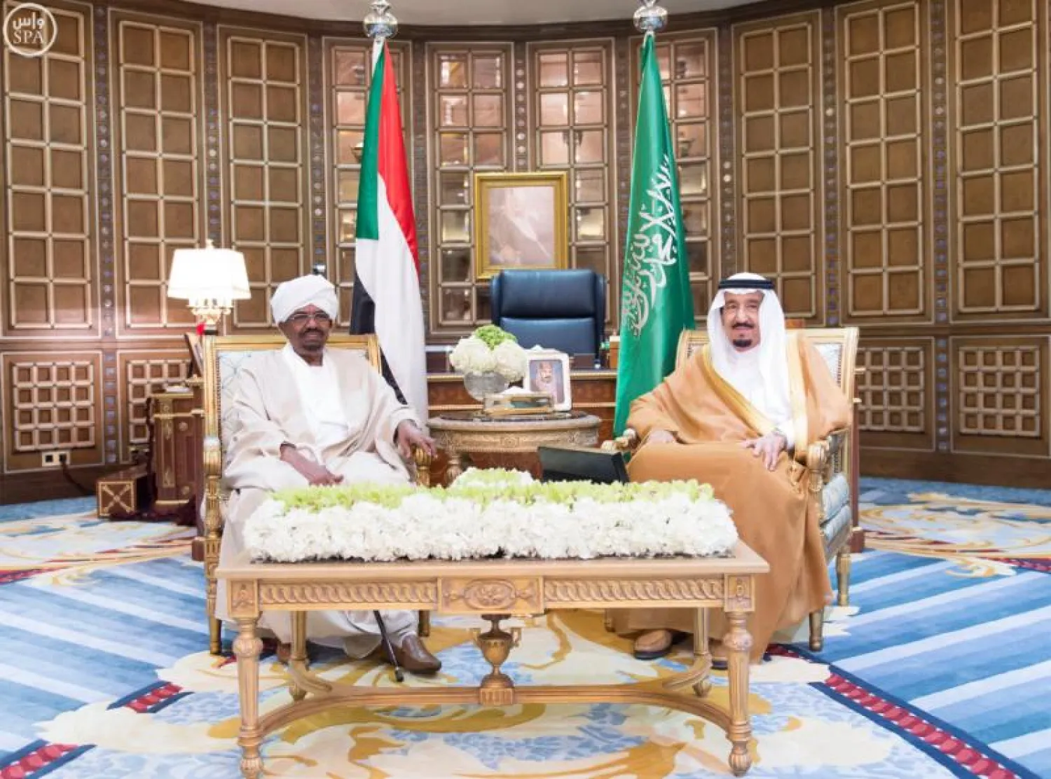 يستبدل بخبر :خادم الحرمين الشريفين يستقبل الرئيس السوداني في الرياض