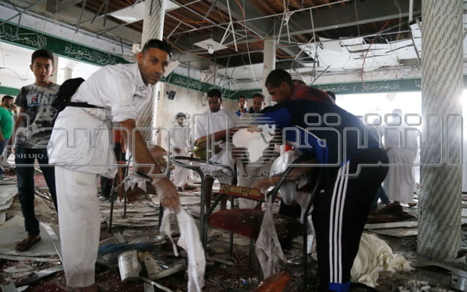 «تفجير القديح» .. إرهابي أخفى حزام ناسف تحت ملابسه