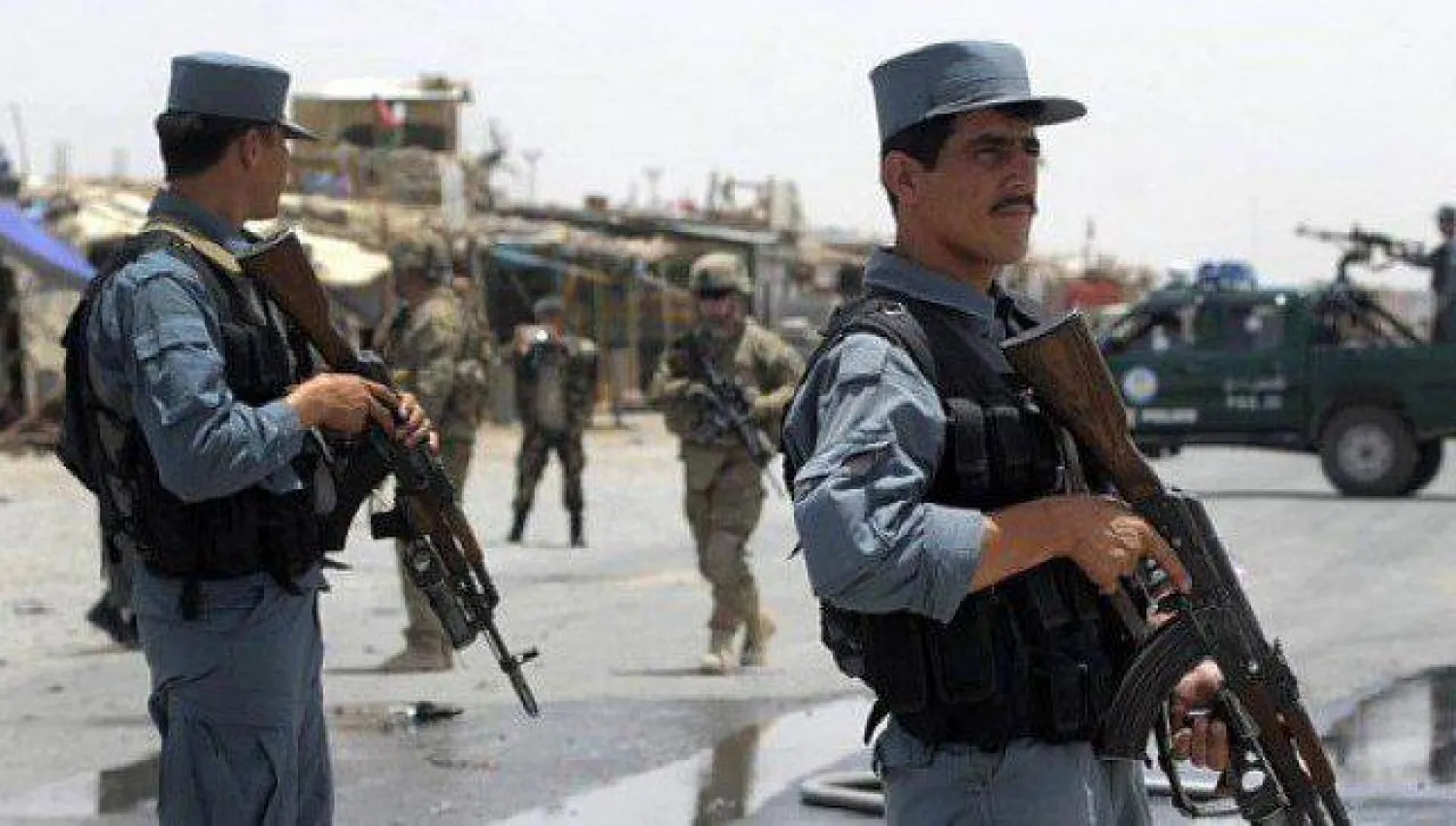 40 جريحًا بهجوم انتحاري على مجمع حكومي في أفغانستان