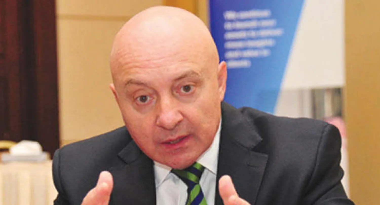 روبرت أجيوس بيس  («الشرق الأوسط»)