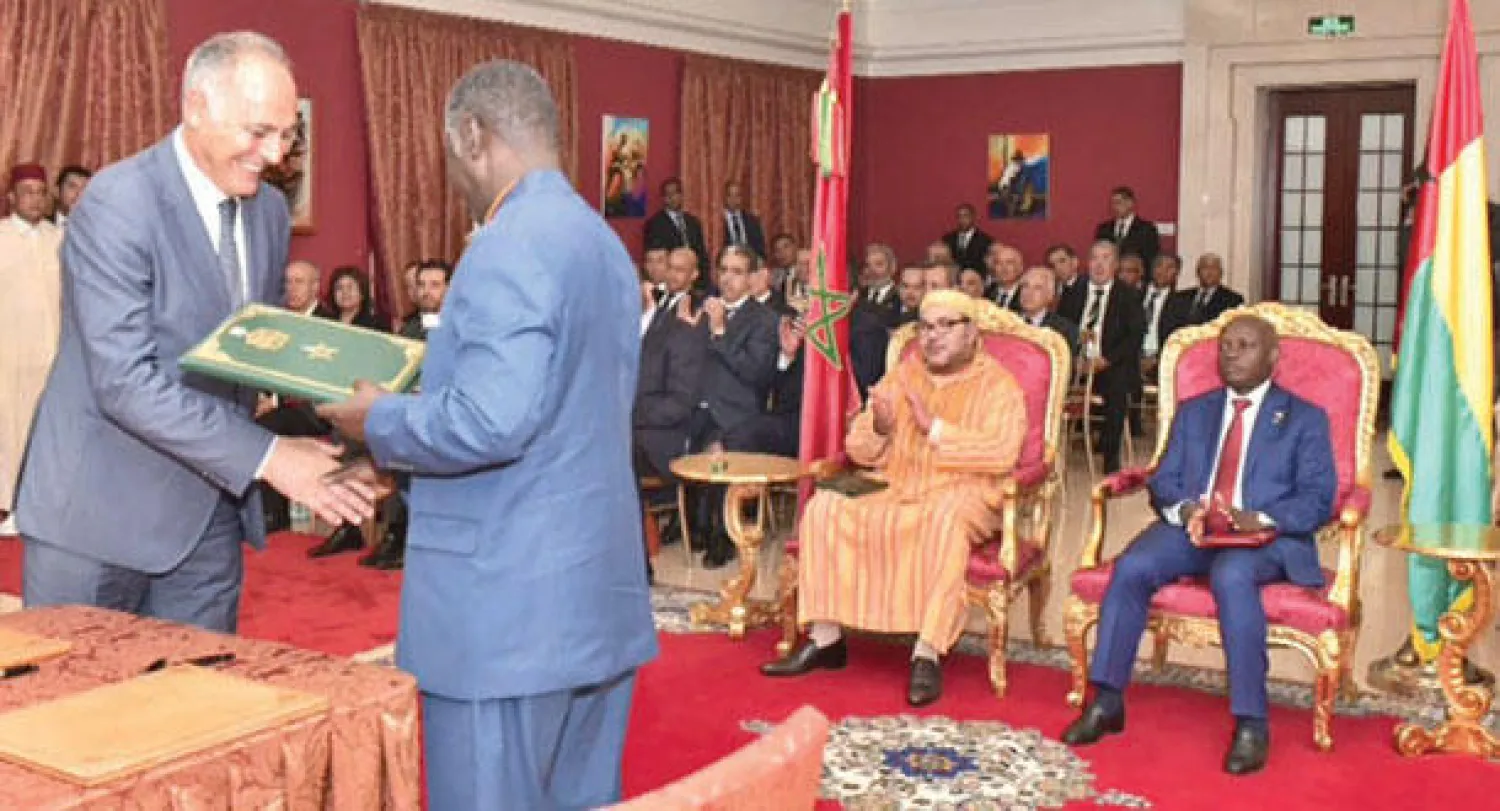 الملك محمد السادس والرئيس جوزي ماريو فاز خلال ترؤسهما حفل التوقيع على 16 اتفاقية تعاون (ماب)