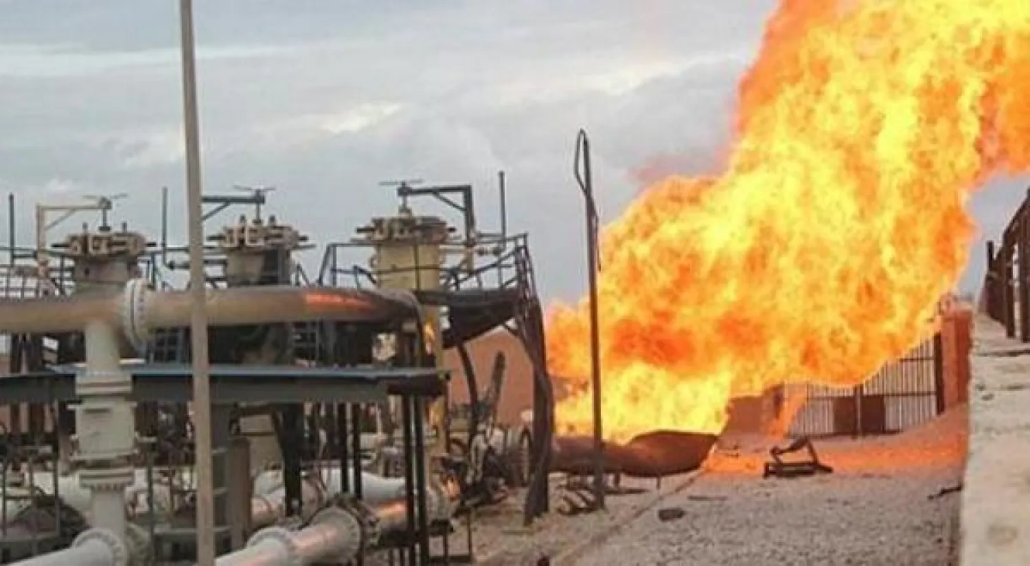 خط الغاز.. لعبة القط والفأر في شمال سيناء