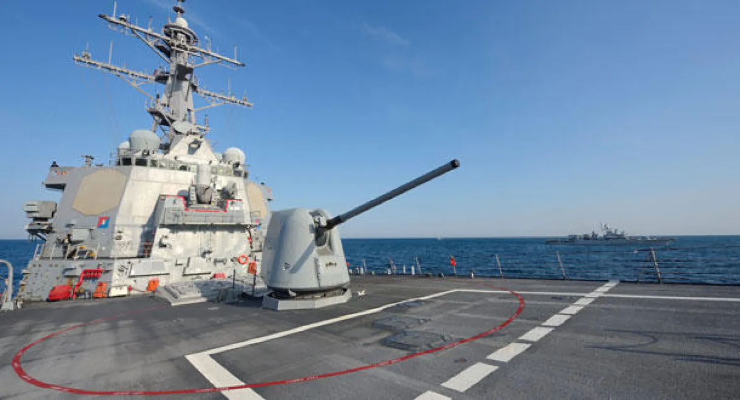 مصدر روسي: طائراتنا تصدت لمدمرة أميركية تصرفت بـ«عدائية»