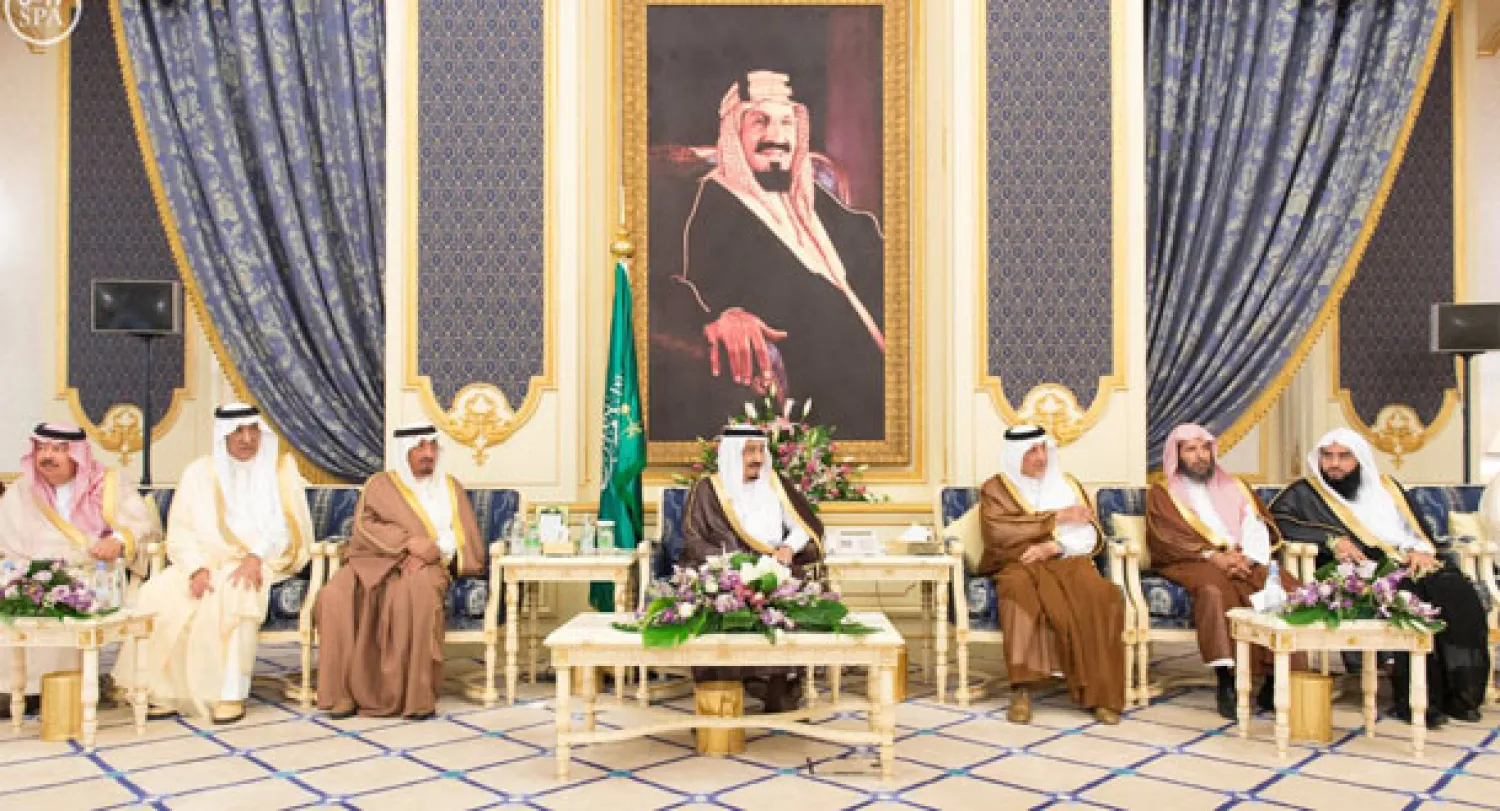 خادم الحرمين الشريفين يستقبل الأمراء والعلماء والمواطنين