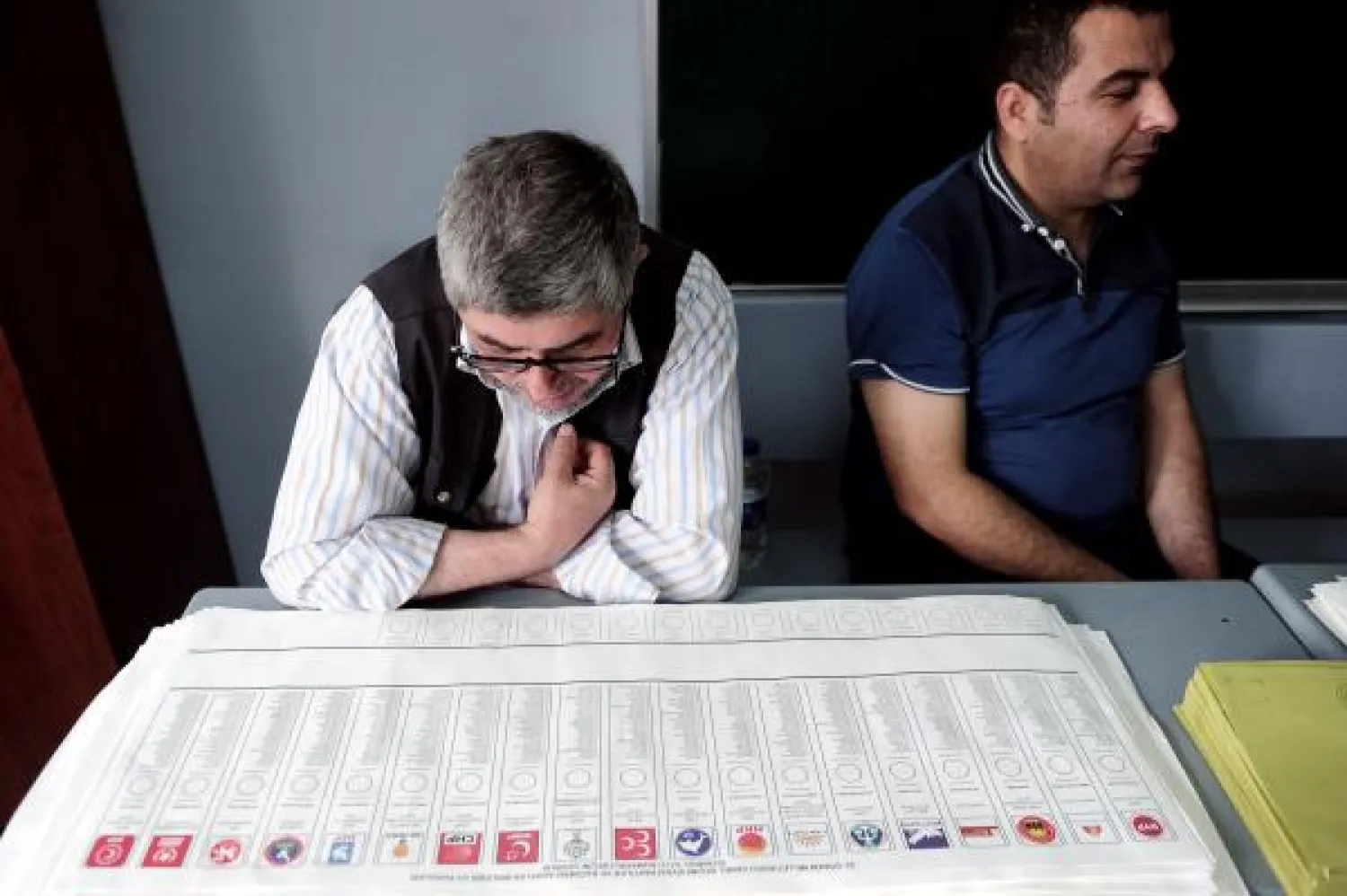 تركيا تنتخب برلمانها.. والعيون على إردوغان والأكراد