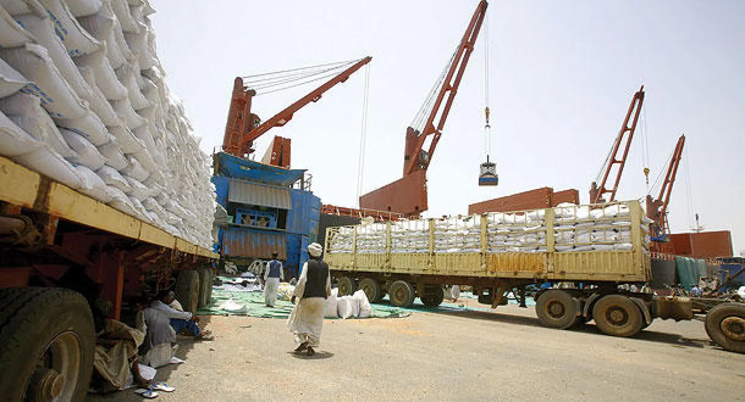 جانب من ميناء بورسودان .. (أ.ف.ب)