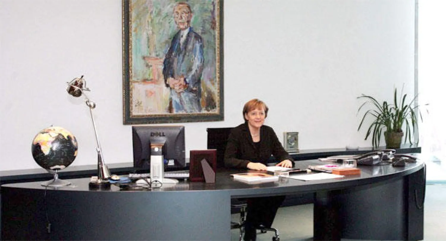 القرصنة تطول كومبيوتر المستشارة الألمانية الشخصي