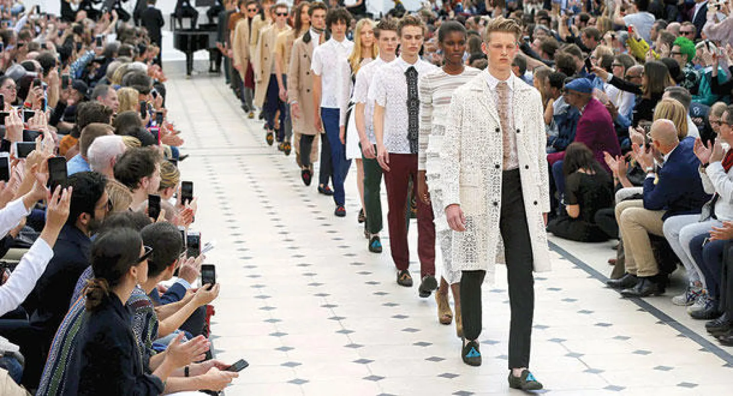 «دانهيل» و«بيربري» تقدمان درسًا في الكلاسيكية والداندية