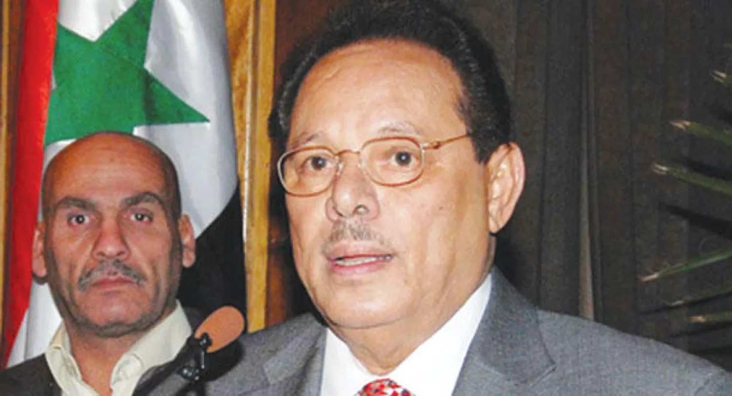 علي ناصر محمد: نبحث مع كافة الأطراف انسحاب الحوثيين وتسليم المدن إلى «الحراك الجنوبي»