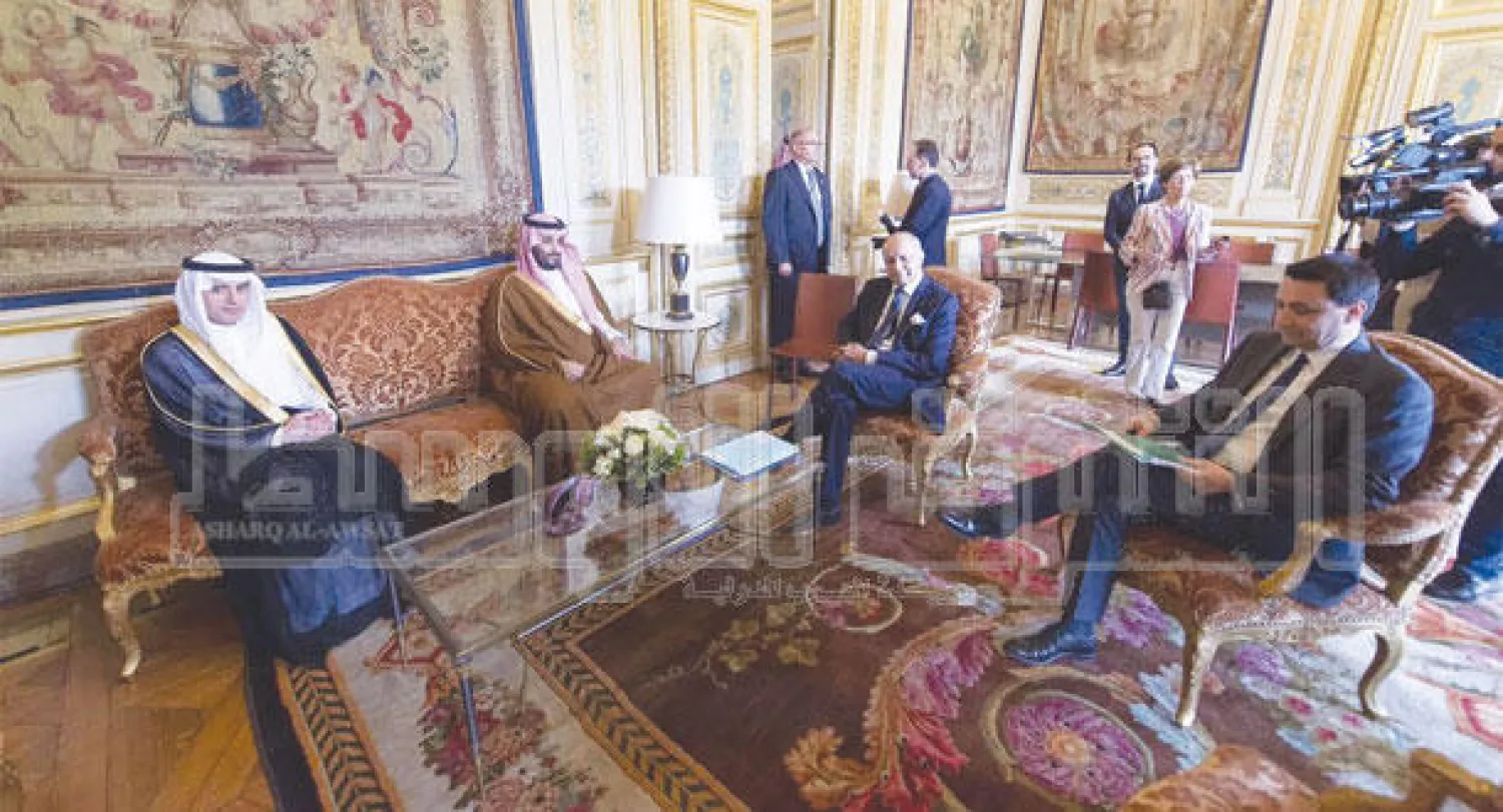 الأمير محمد بن سلمان ووزيرا الخارجية السعودي عادل الجبير والفرنسي لوران فابيوس خلال جلسة محادثات أمس (تصوير: بندر الجلعود)