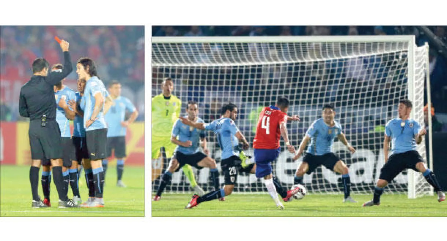 ماوريسيو ايسلا لاعب تشيلي (رقم 4) يسدد نحو مرمى الأوروغواي ليحرز هدف الفوز (أ.ب)، الحكم البرازيلي يشهر بطاقة الطرد الحمراء لكافاني (أ.ب)