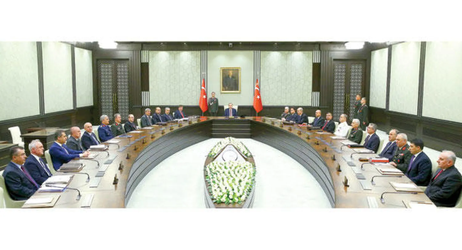 الرئيس التركي رجب طيب إردوغان لدى ترؤسه مجلس الأمن القومي في العاصمة أنقرة أمس (رويترز)