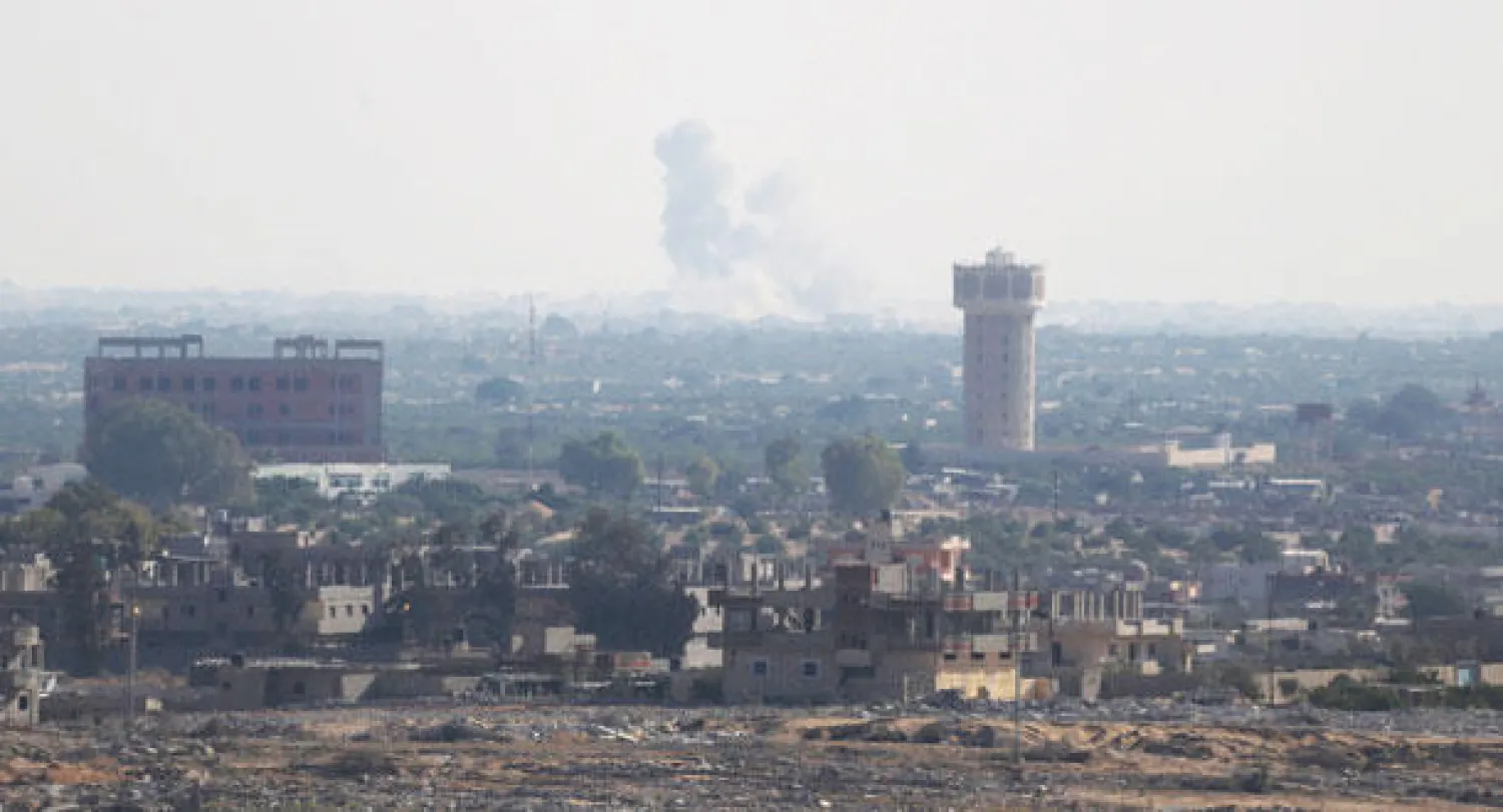 سحب الدخان تتصاعد بعد التفجيرات التي نفذها تنظيم داعش في شمال سيناء أمس (رويترز)