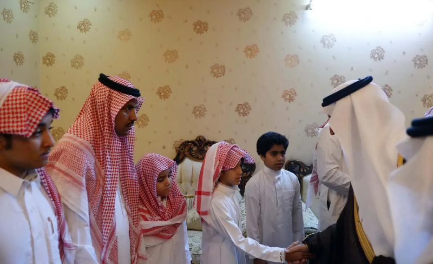 خادم الحرمين الشريفين يعزي أسرة الشهيد المالكي