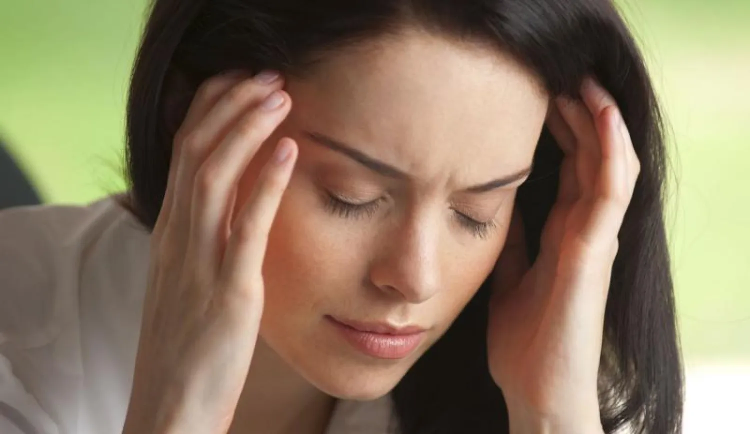 ماذا تفعل إذا تعرضت للصداع النصفي أثناء العمل؟