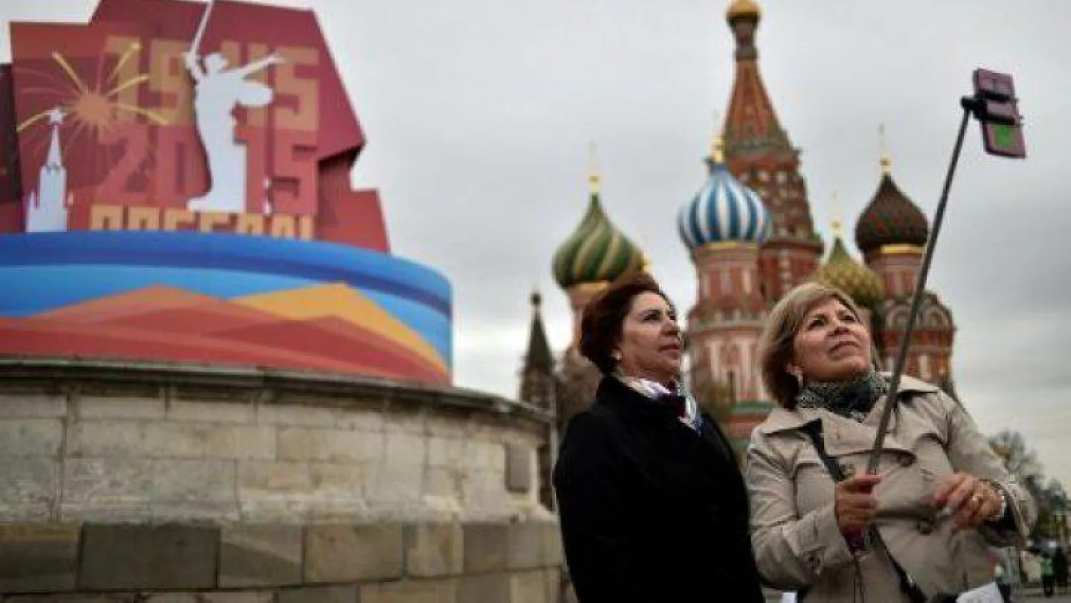 السلطات الروسية تتصدى لـ«السيلفي»