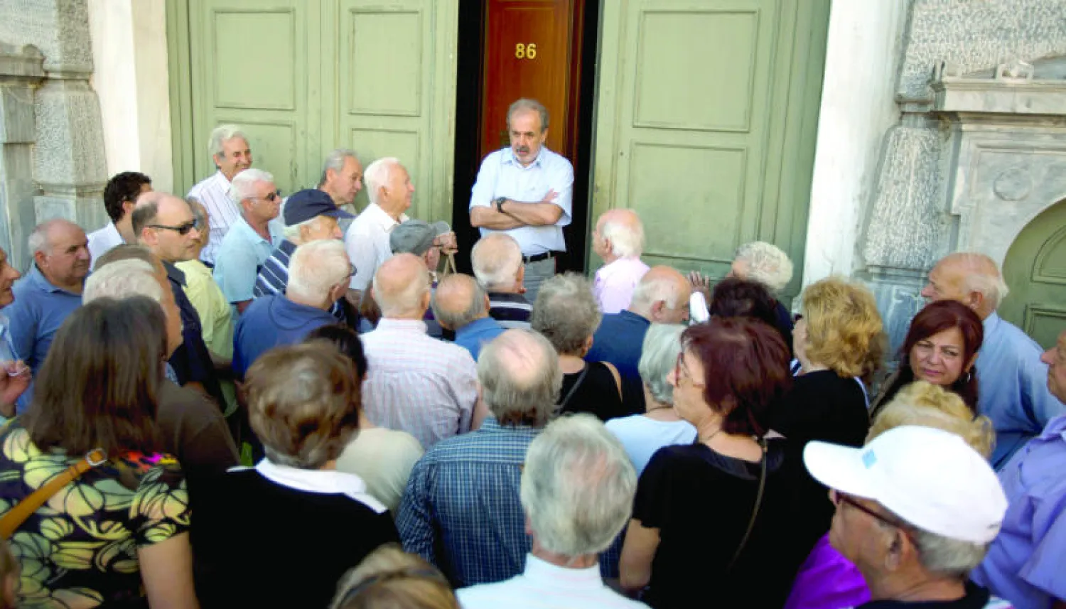 دول منطقة اليورو تدرس المقترحات التي تهدف إلى التوصل لاتفاق مع الدائنين (أ.ب)