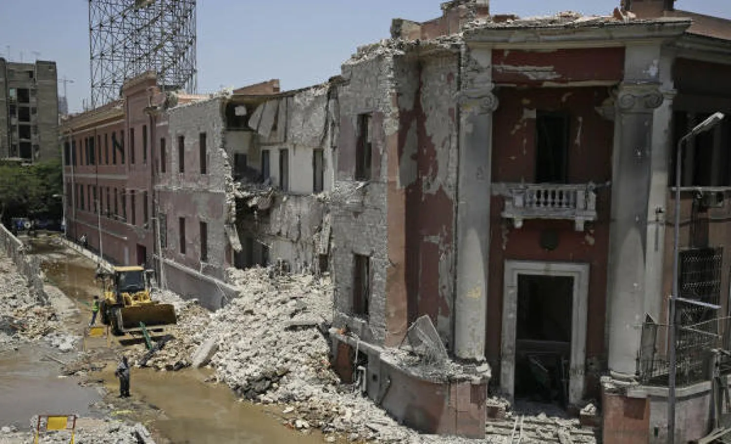 وزير الداخلية المصري يقيل مدير أمن العاصمة