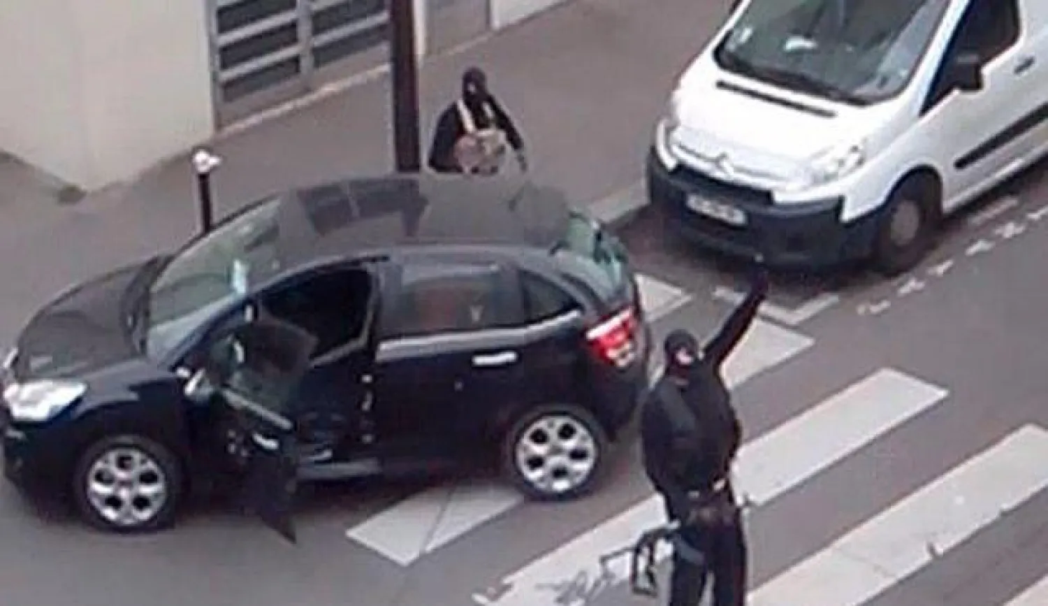 مدعي عام باريس: أحد المشتبهين بالتخطيط لهجوم داخل البلاد تلقى تعليمات من «داعش»