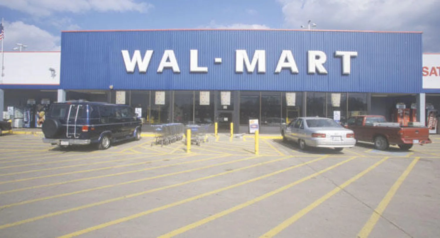 «ولمرت» ساهمت في نقل التصنيع خارج أميركا.. وتعمل الآن على عودته