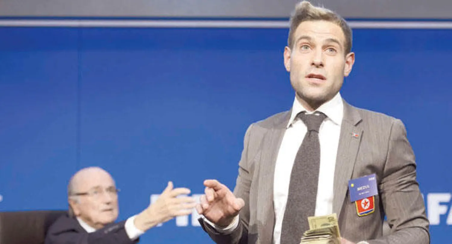 الكوميديان البريطاني لي نيلسون (أ.ف.ب)