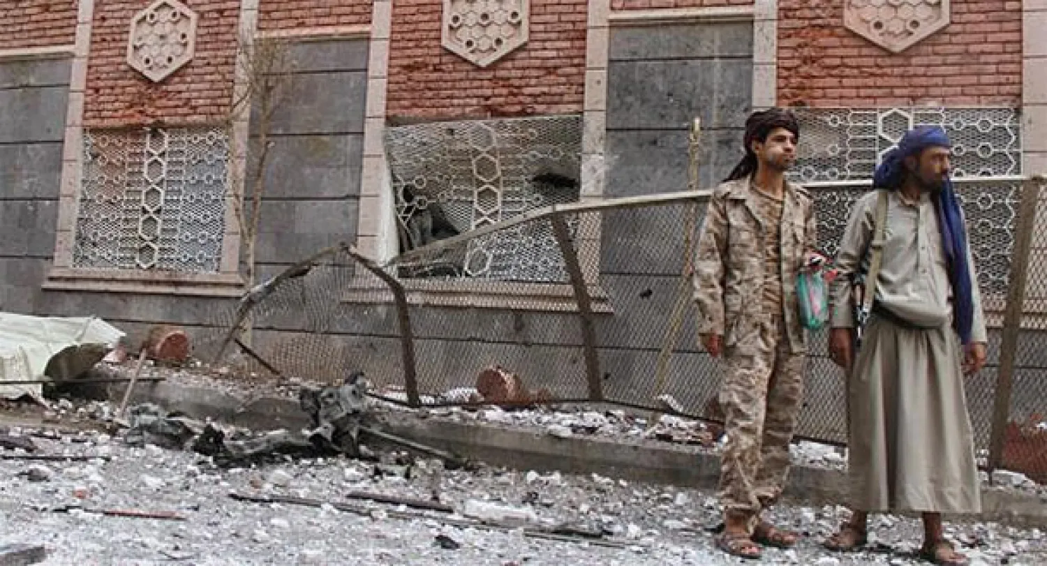 مقتل ثلاثة أشخاص وإصابة سبعة بتفجير مسجد في صنعاء.. و«داعش» يتبنى العملية