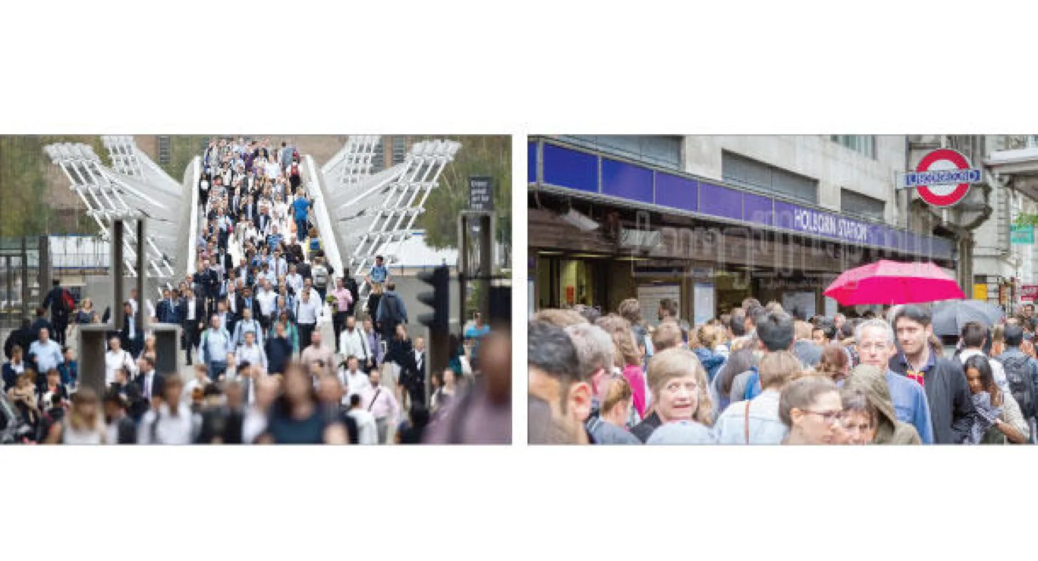 زحام أمام محطة قطارات «هولبورن» وسط لندن بعد بدء إضرابات النقل أمس (تصوير: جيمس حنا)، سكان لندن يقطعون نهر «التيمس» سيرا بعد ازدحام الشوارع بالسيارات والحافلات  (أ.ف.ب)