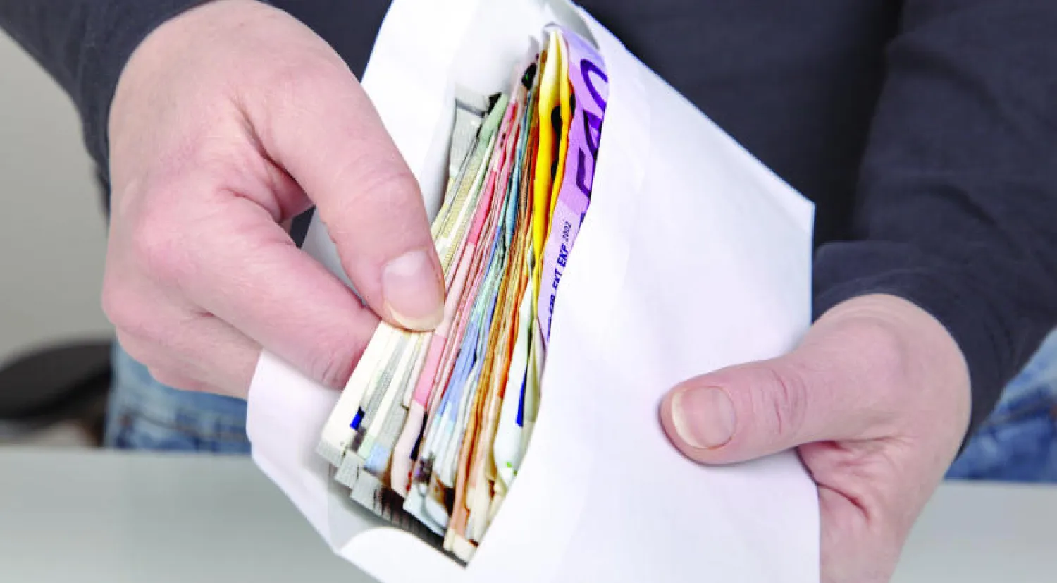 البنوك العالمية ما زالت تواجه تحديات في مكافحة غسل الأموال