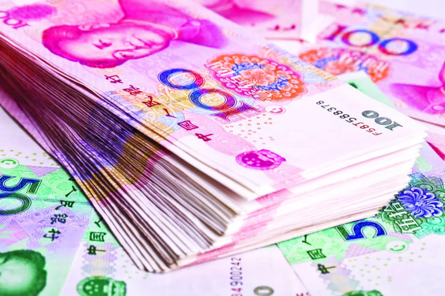 انكماش التجارة الخارجية الصينية  في الأشهر السبعة الأولى من عام 2015