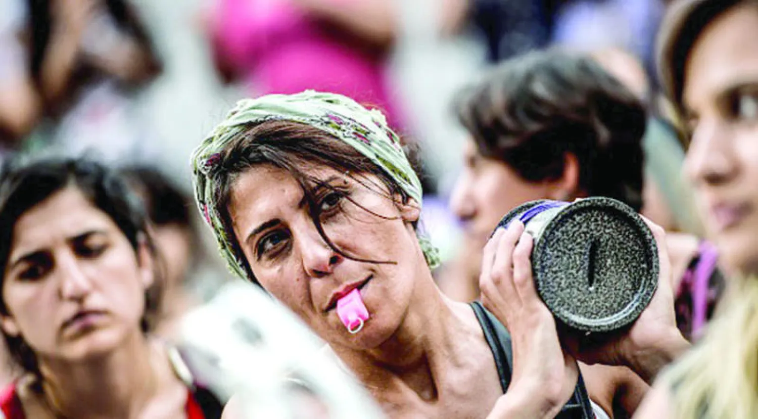 مظاهرة كردية في إسطنبول احتجاجا على مقتل نشطاء أكراد (غيتي)