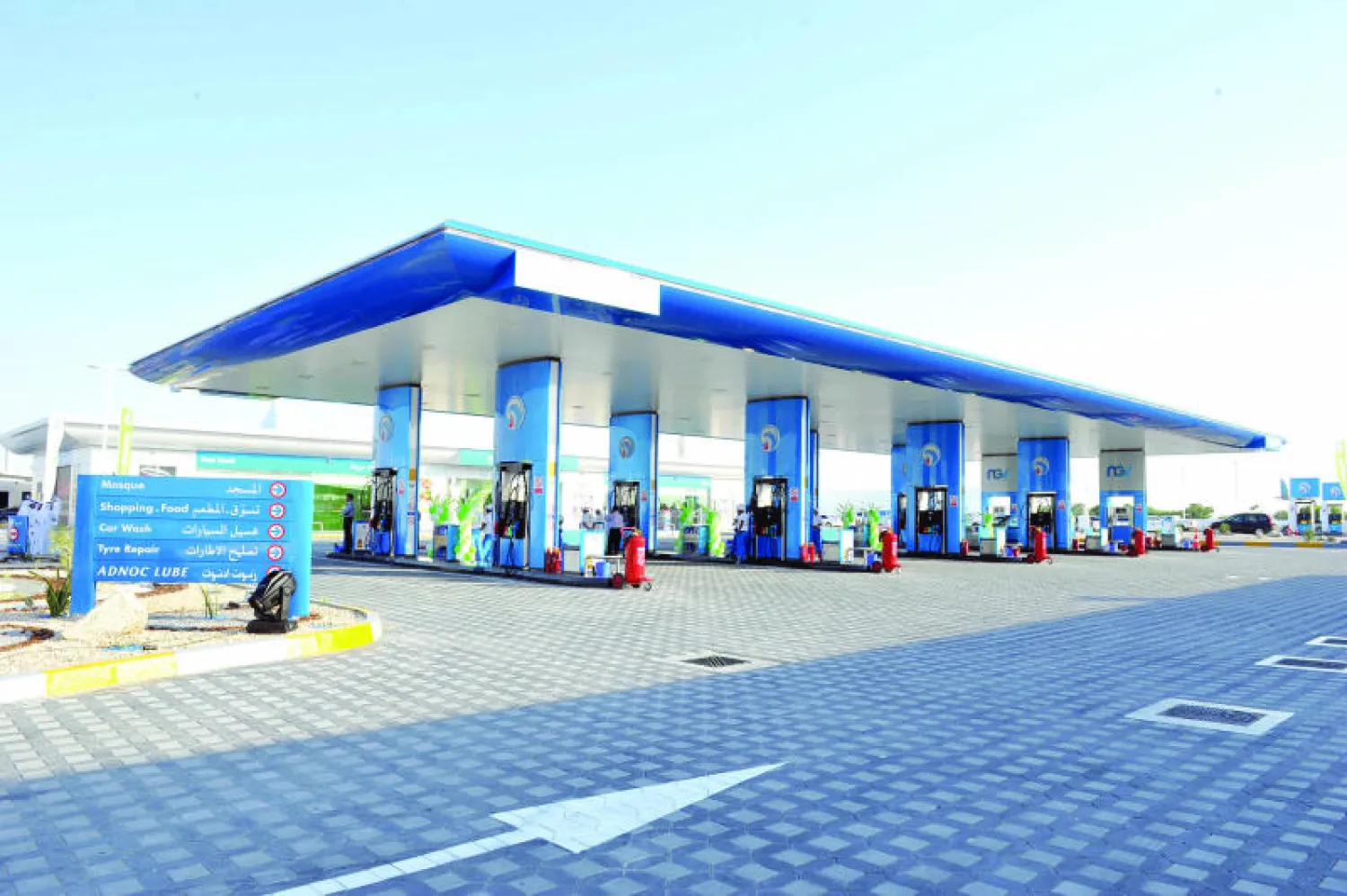 «أدنوك للتوزيع» تكشف عزمها إنشاء 48 محطة جديدة لتعبئة الغاز الطبيعي المضغوط للمركبات ما بين 2015 و2020 («الشرق الأوسط»)