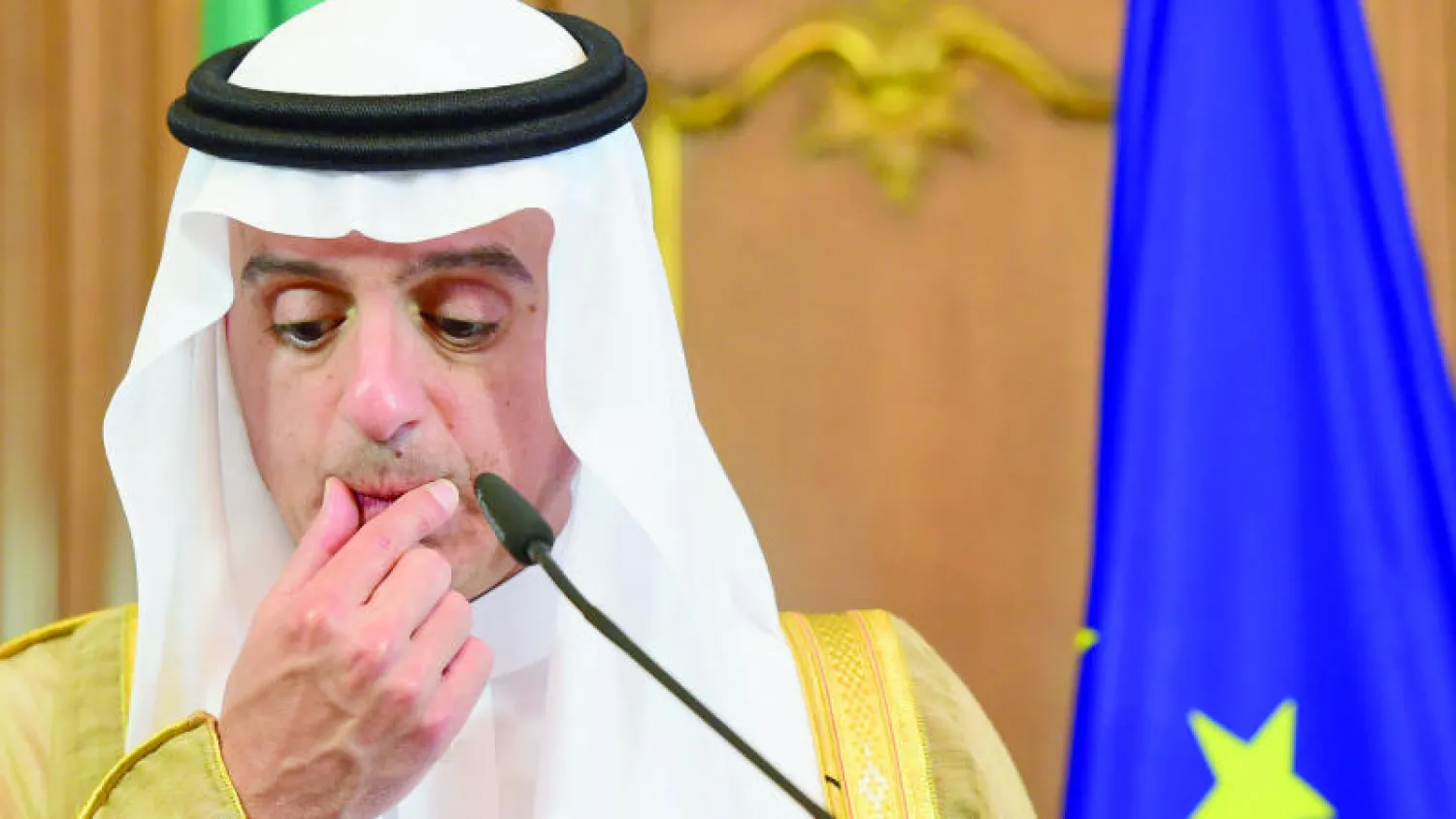 وزير الخارجية السعودي عادل الجبير خلال مؤتمر صحافي في برلين أمس مع نظيره الألماني (أ.ف.ب)