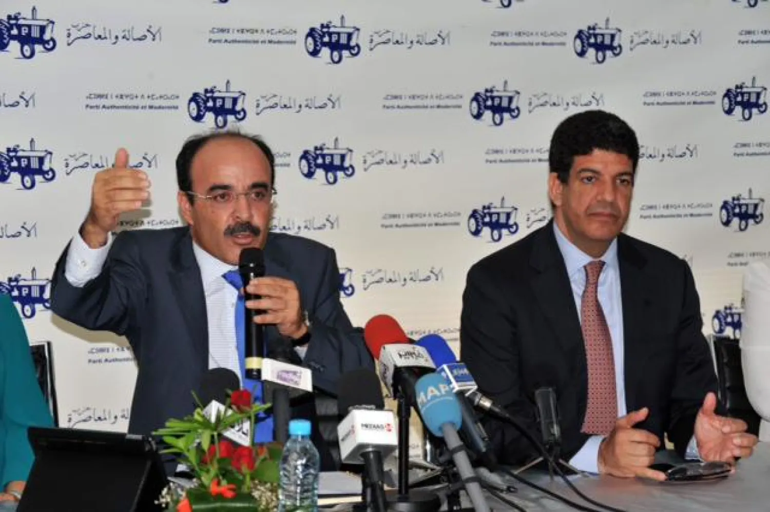 "الأصالة والمعاصرة " المغربي المعارض يرشح قيادييه وبرلمانييه للانتخابات البلدية  والجهوية لاختبارهم