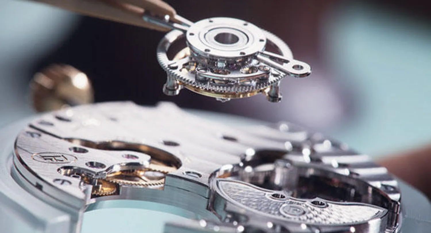 فن الوقت وجمال النحافة في ساعة «توندا 1950»