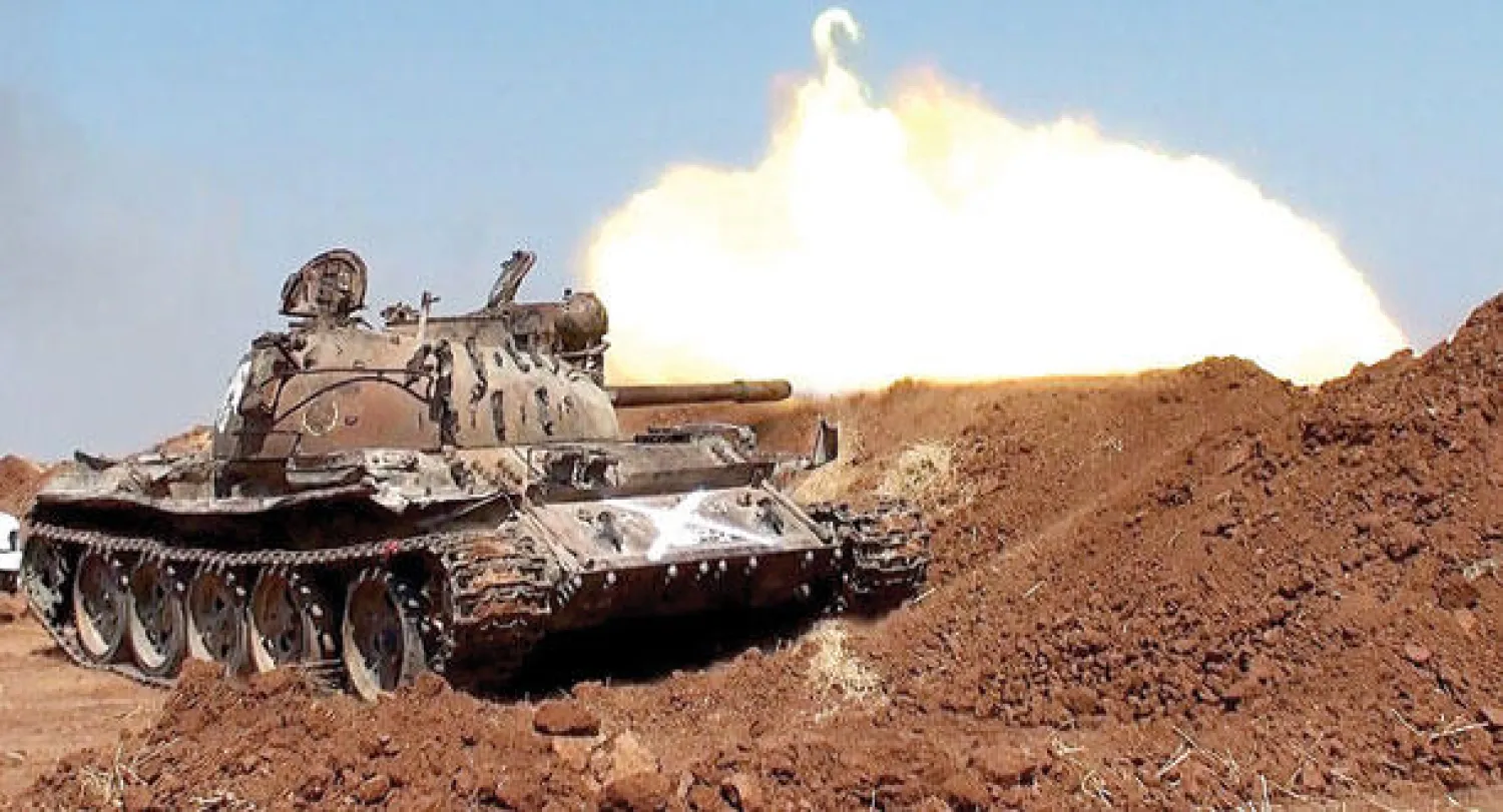 موقع دبابات تابع للمعارضة السورية يقصف تجمعات لتنظيم داعش في ريف محافظة حلب الشمالي (وكالة أنباء الأناضول)